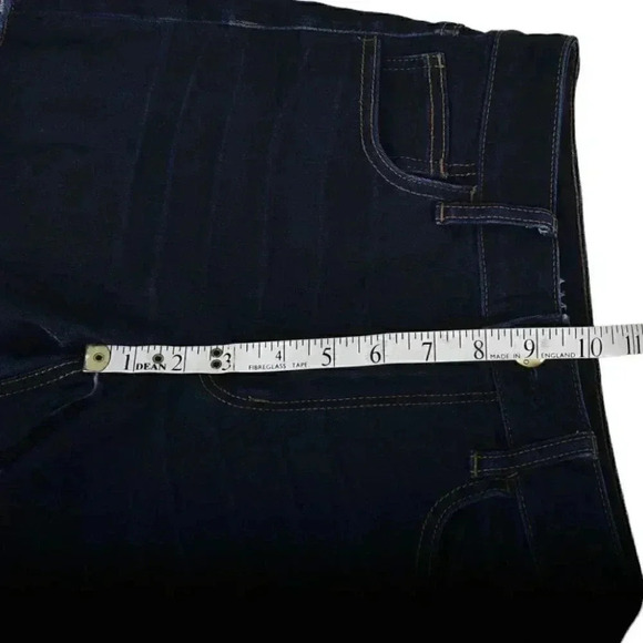 American Eagle Dark Wash Hi-Rise  Shortie Raw Hem Size 8 - Picture 7 of 8